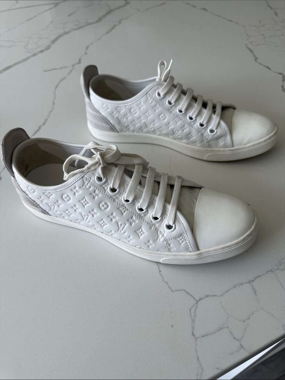 Louis Vuitton white lace up monogram sneaker size EU39